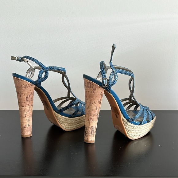 City Streets Blue Heels Sz 6 - Picture 4 of 6